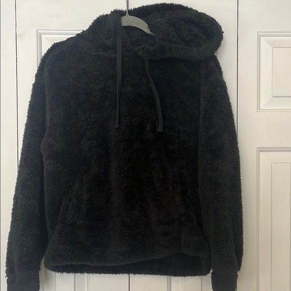 Universal Thread Tops - Universal Threads Cozy Black Fuzzy Hoodie, small